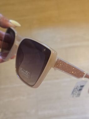 New Nanette Lepore Sunglasses